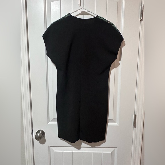 Zara Black and Green Patterned Dress Small - Picture 2 of 3